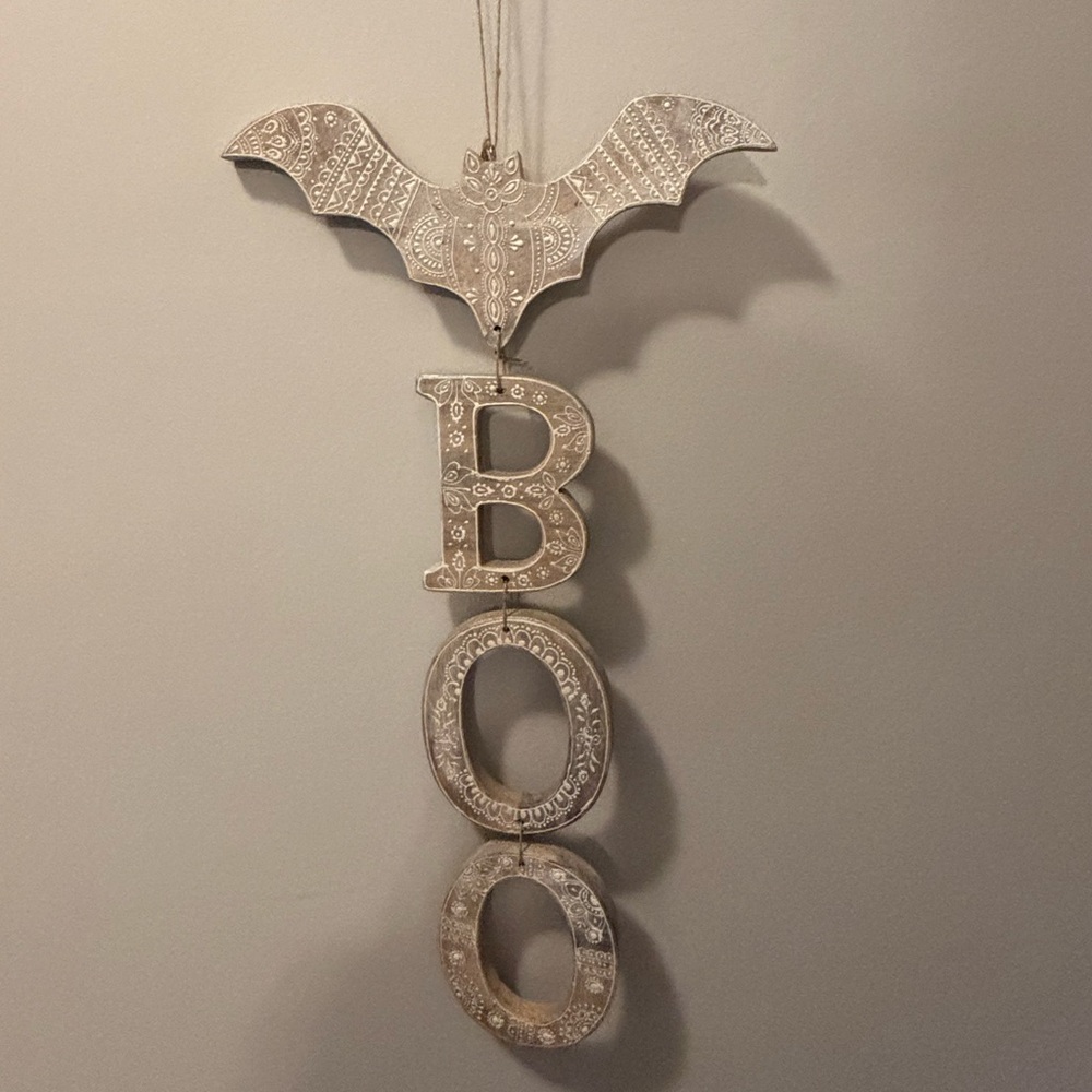 Wooden Boo Halloween door/wall hanger